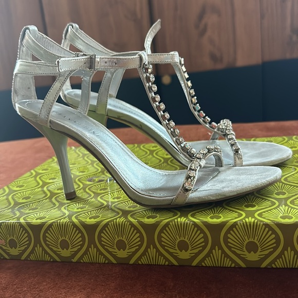 Gianni Bini Formal Silver Shoes - Picture 2 of 10